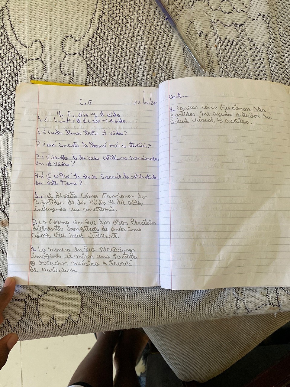 Foto del cuaderno de (El ojo y el Oído) ciencias físicas.